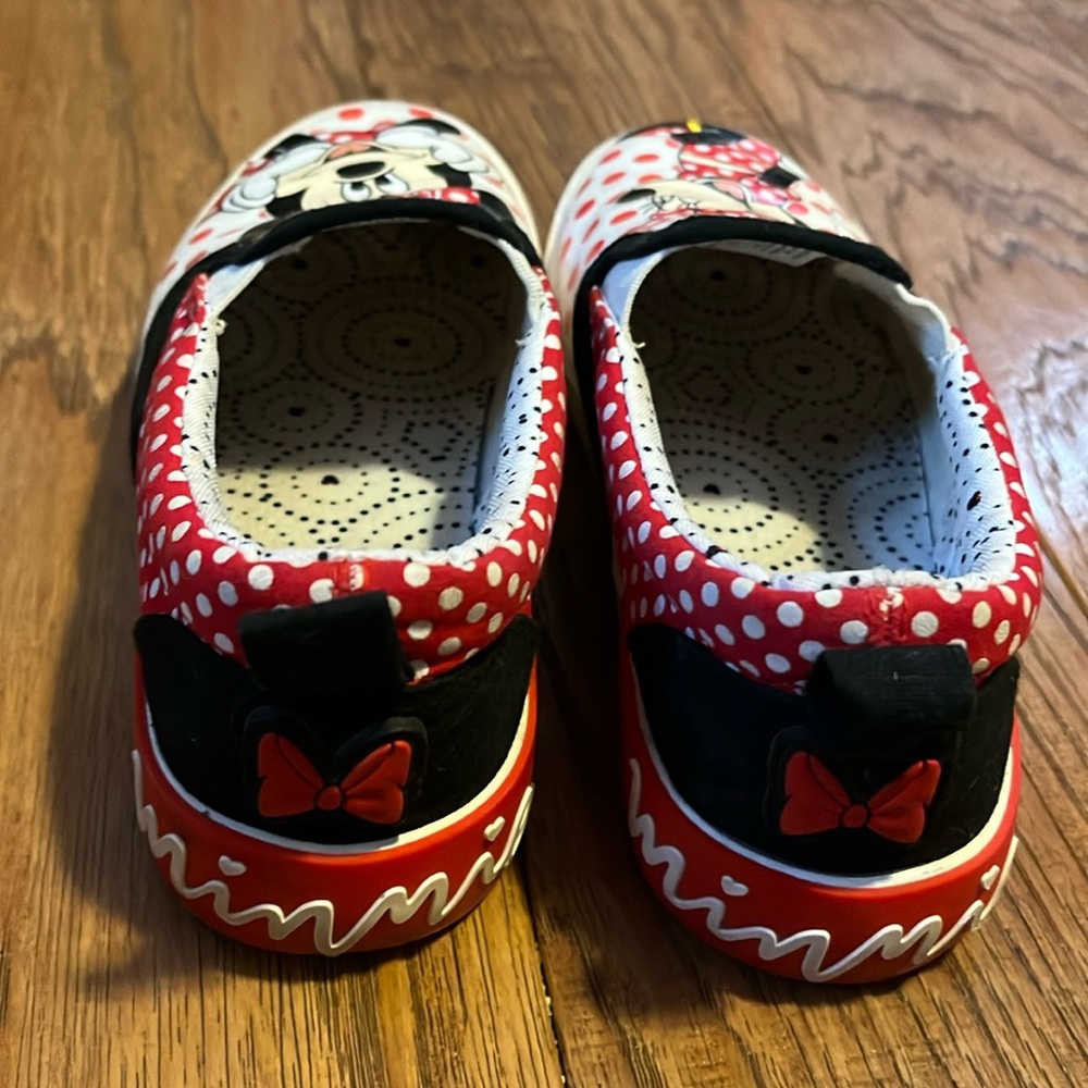 Minnie Mouse Slip-ons Size 2 - Picture 3 of 4